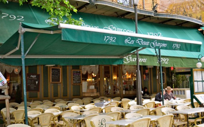 Les Deux Garçons