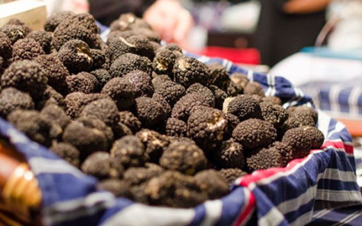 Marché aux truffes Aups