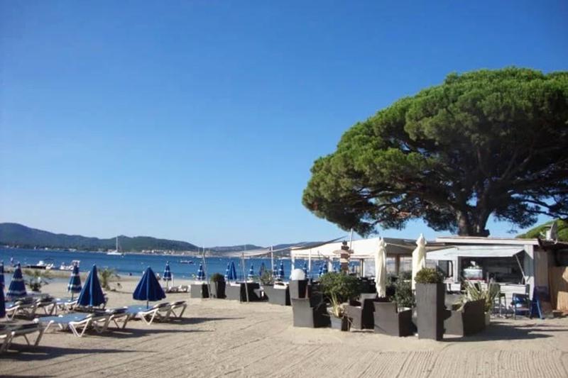 Privé strand dichtbij de villa