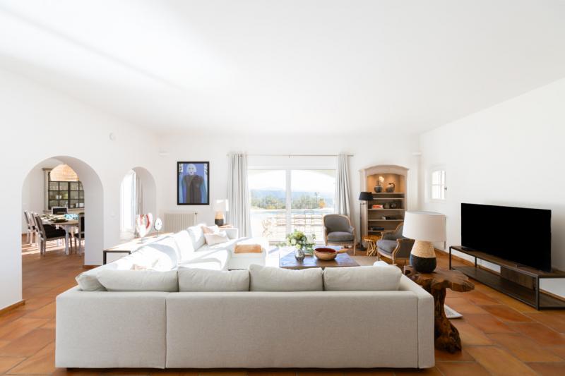 Royale living