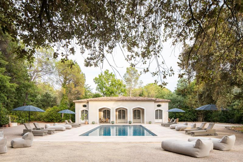 Poolhouse