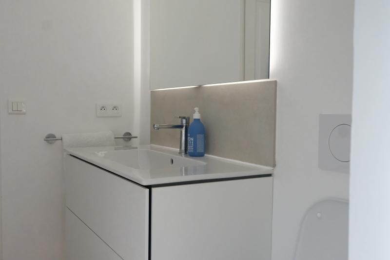 Moderne badkamer beneden 2