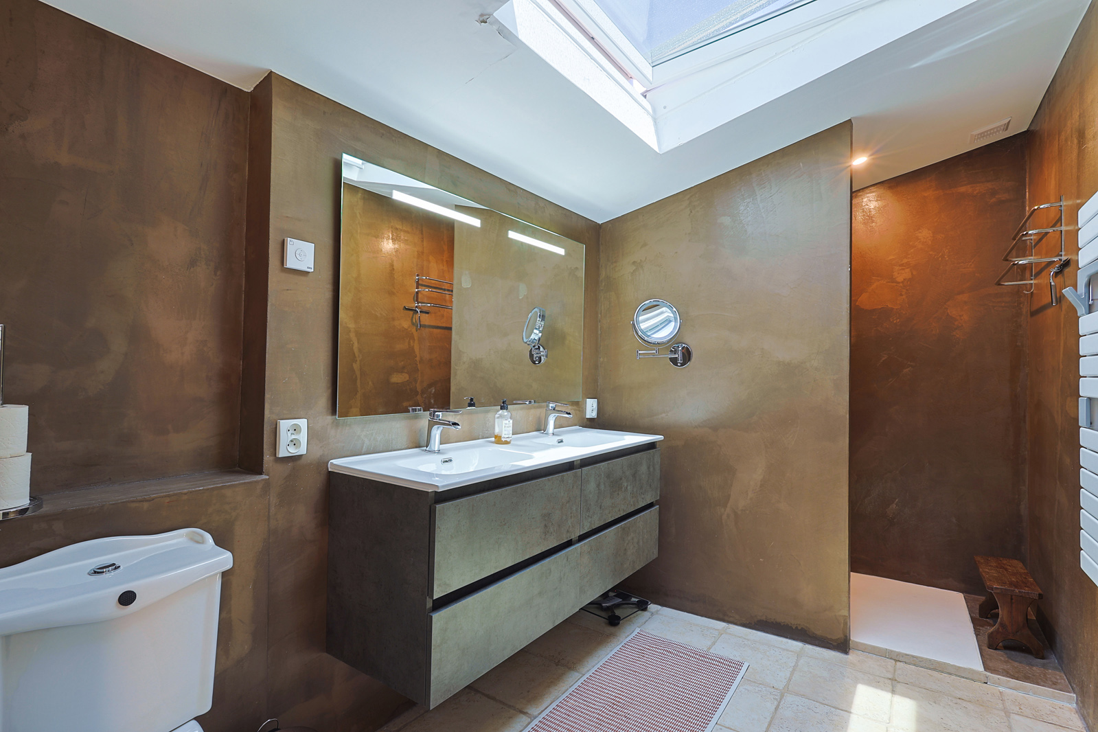 Badkamer slaapkamer 1