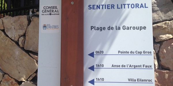 Plage de la Garoupe sign