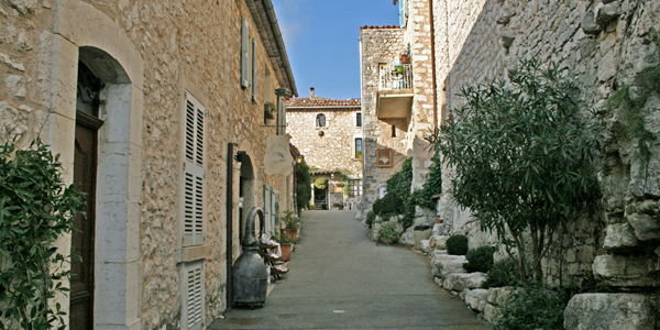 Smalle straatjes in Gourdon