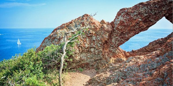 Mooie wandelingen maak je in het Esterel gebergte!