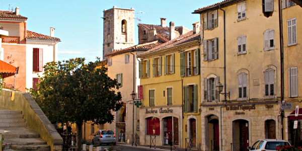 Straatje in Fayence